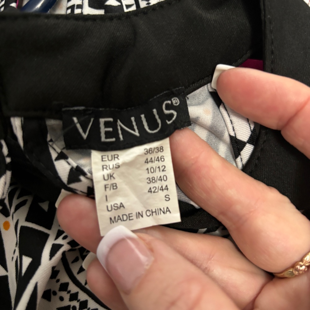 Venus Sheath Dress Black, White and Pink Small - Picture 13 of 13